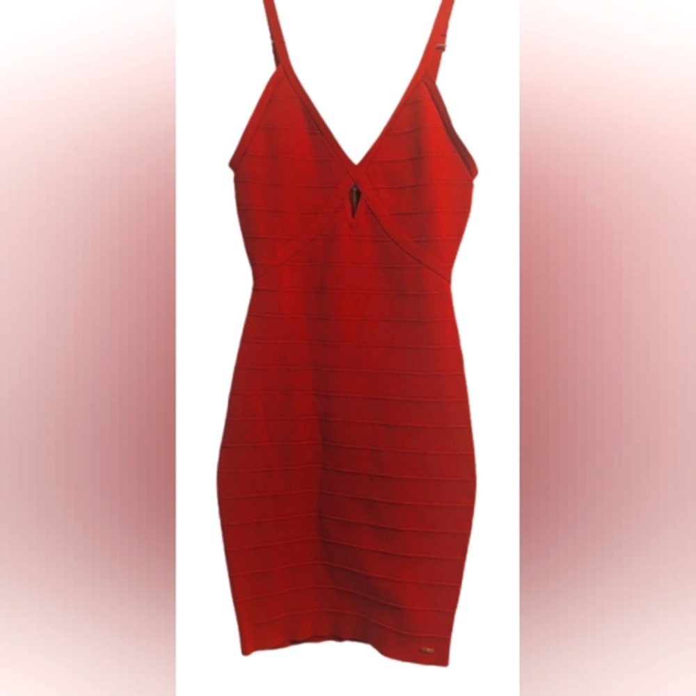 GUC Express red knit cut out adjustable straps red exposed zip back closure v